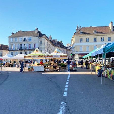 Terre De Bourgogne - Appartement Au Centre Ville D'Avallon Luaran gambar